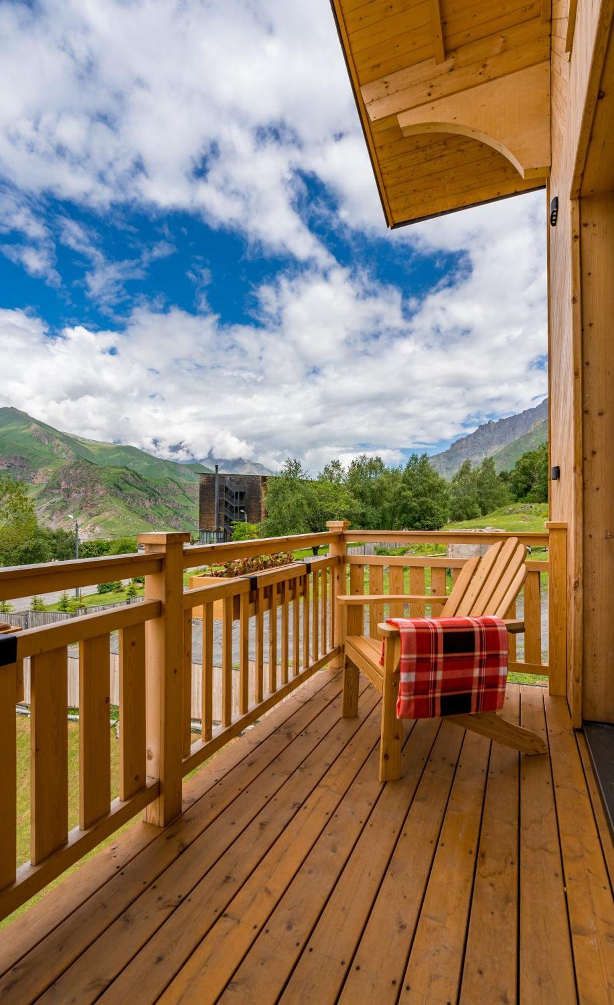 1740 Boutique Hotel Kazbegi Exterior foto